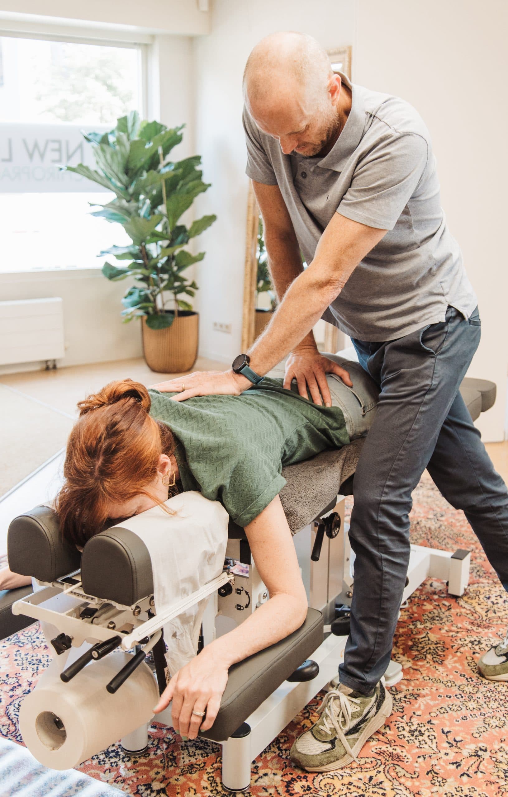 Chiropractor in behandeling